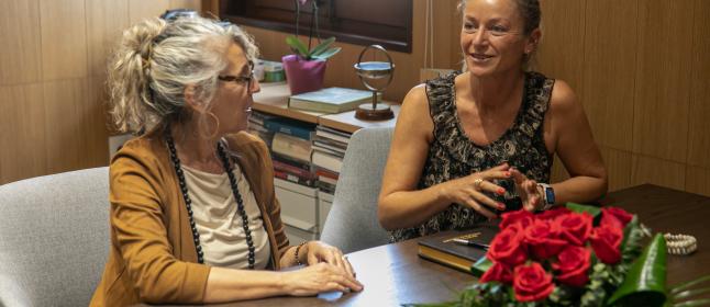 Susana Herrán, alcaldessa de Castro Urdiales, visita l'Ajuntament de Sant Feliu per la seva aposta per la transformació digital