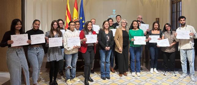 Acte d'entrega de certificats dels cursos de mòdul C i B del Certificat d'Acollida